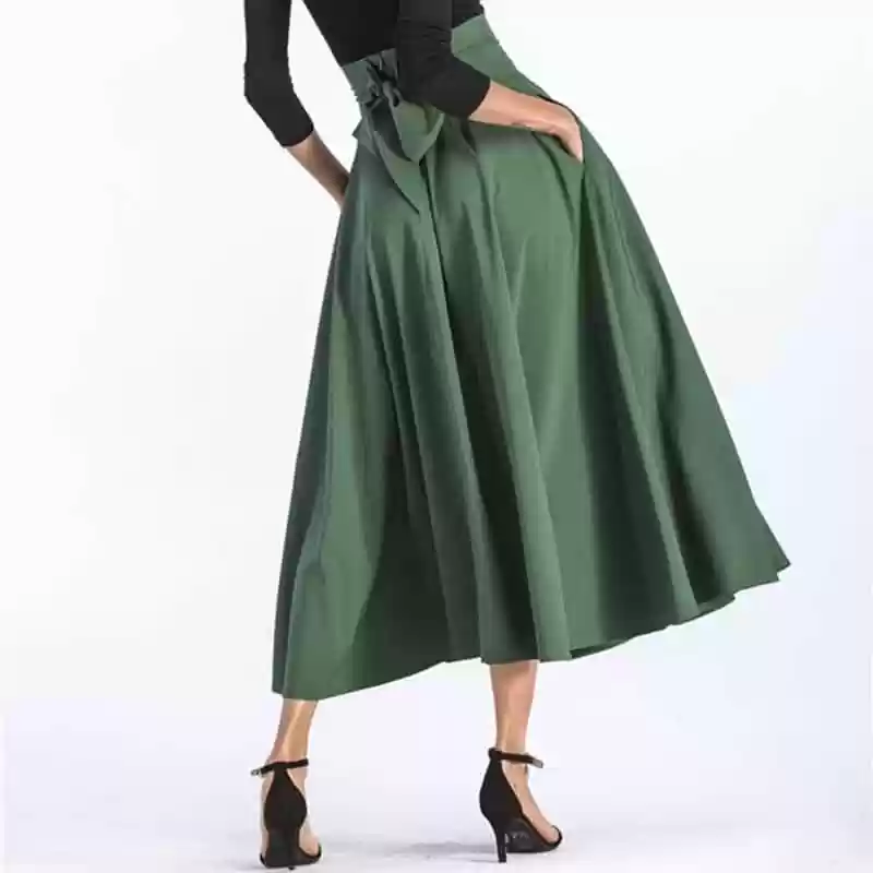 green dress
